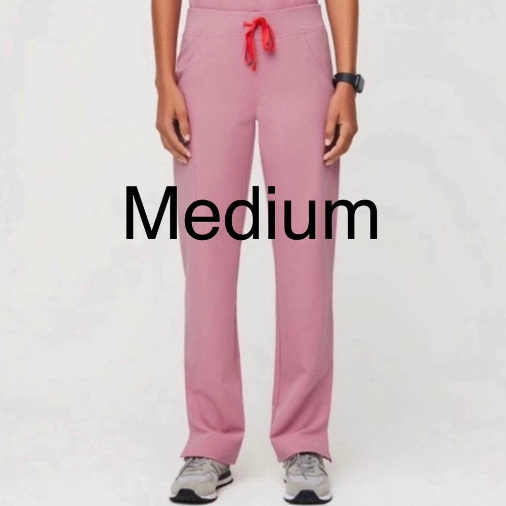 Figs CHALK PINK Medium Kade Cargo scrubs